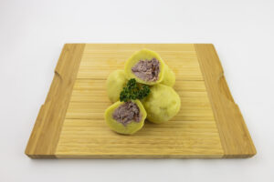 BRAMBOROVÝ KNEDLÍK PLNĚNÝ UZENÝM COOP