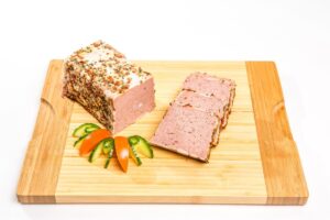 LAHŮDKOVÝ JÁTROVÝ SALÁM