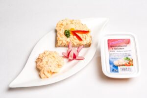 SÝROVÁ POMAZÁNKA PIKANTNÍ S ČESNEKEM